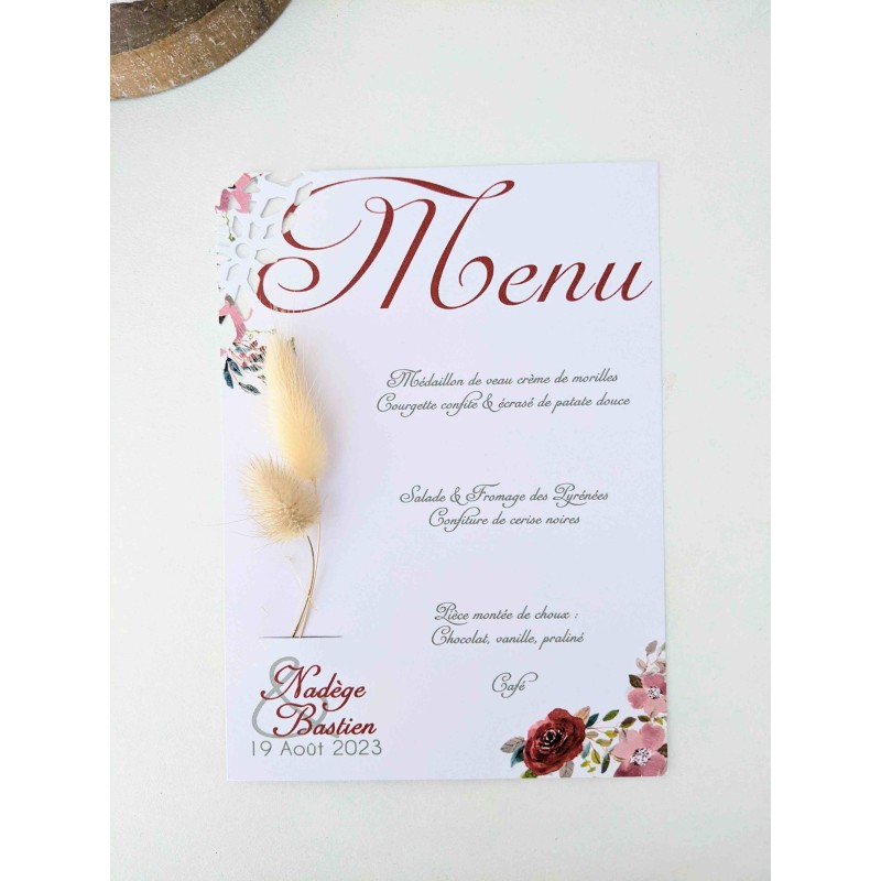 menu-mariage-blanc-fleurs-rose-bordeaux-romantique-dentelle
