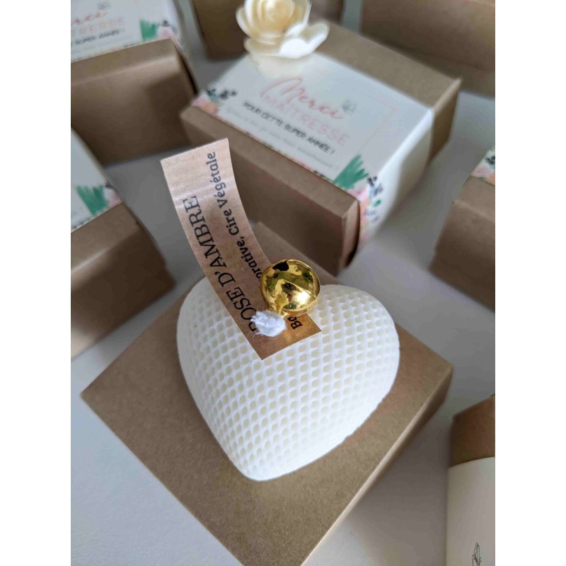 mini-boite-kraft-bougie-personnalisee-idee-cadeau-maitresse-coeur-merci-maitre-nounou-atsem